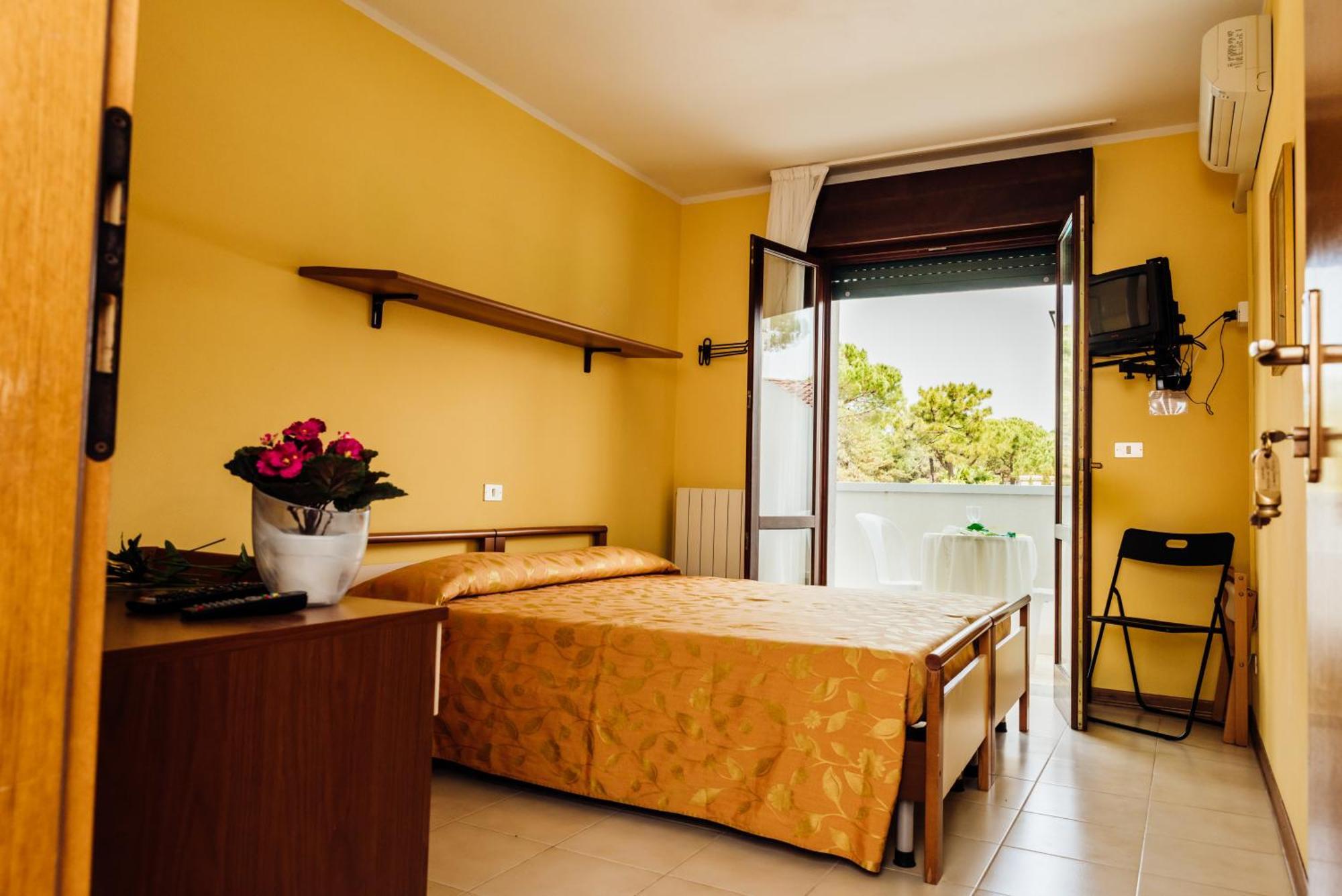 Hotel Rosa Dei Venti Линяно Сабиадоро Стая снимка