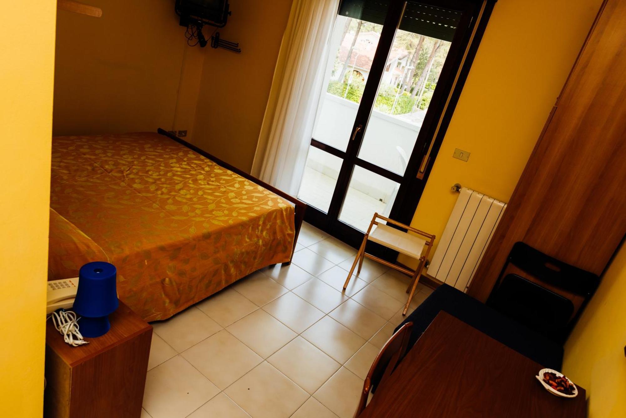 Hotel Rosa Dei Venti Линяно Сабиадоро Стая снимка